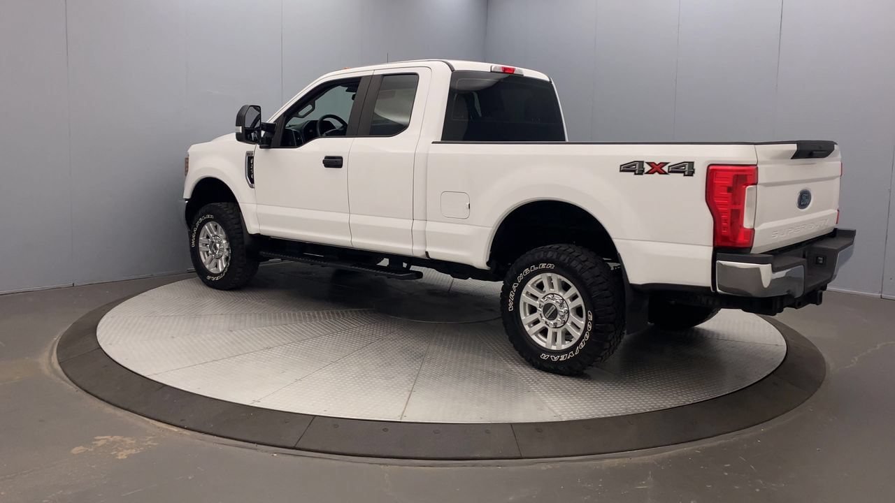 Used 2019 Ford F250 XL w/ STX Appearance Package AWD/4WD image 3