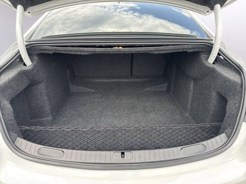 Used 2019 Chevrolet Impala Premier w/ Premier Confidence Package FWD image 32