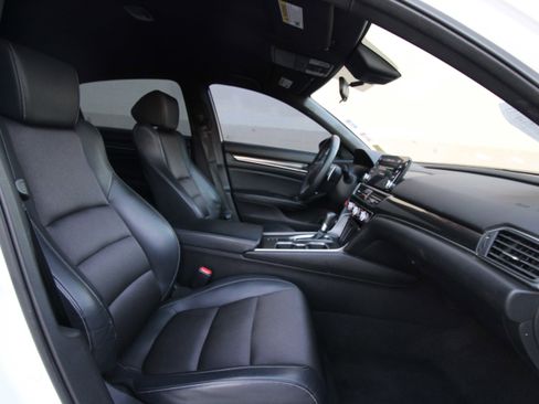 Used 2018 Honda Accord Sport image 52