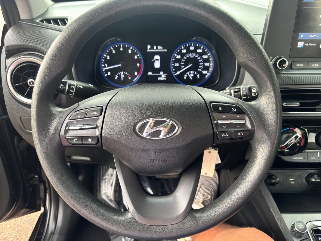 Used 2023 Hyundai Kona SE AWD/4WD image 19