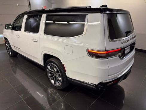 Used 2024 Jeep Grand Wagoneer L Series III AWD/4WD image 4