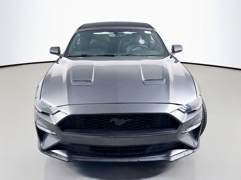 Used 2018 Ford Mustang Premium image 2