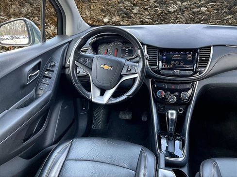 Used 2020 Chevrolet Trax Premier image 5