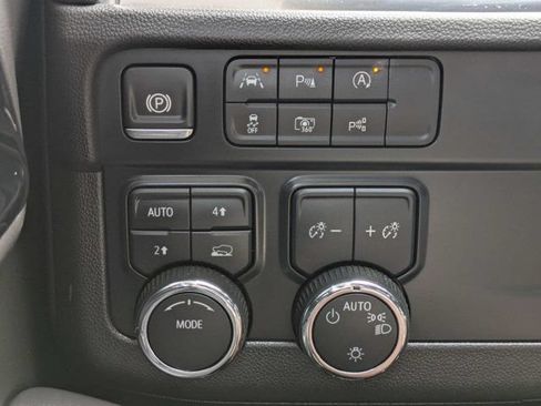 Used 2025 Chevrolet Tahoe LT AWD/4WD image 26