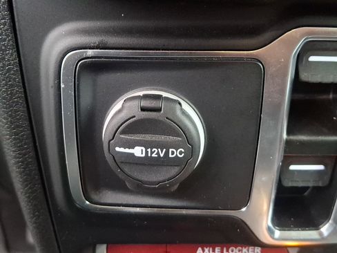 Used 2025 Jeep Gladiator Sport AWD/4WD image 23