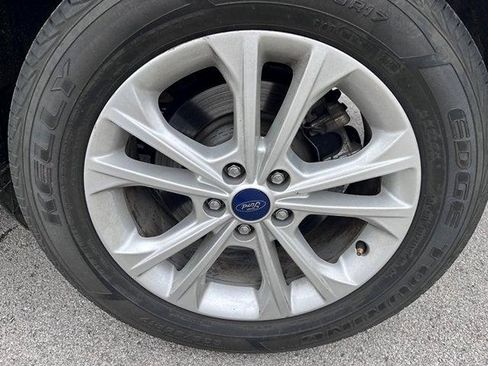 Used 2017 Ford Escape SE FWD image 12
