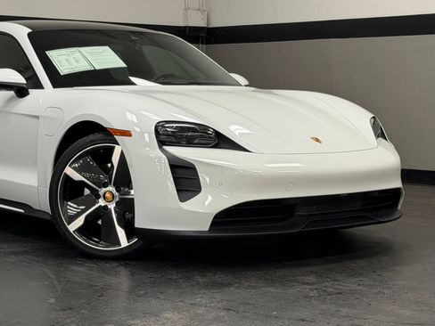 Used 2023 Porsche Taycan w/ Premium Package RWD image 3