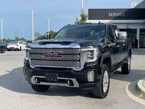 Used 2022 GMC Sierra 2500 Denali w/ Denali Ultimate Package AWD/4WD image 3