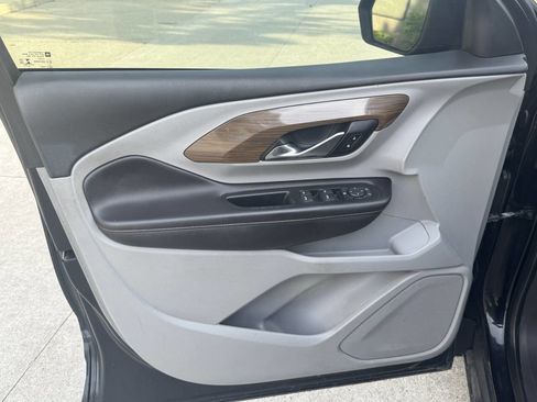 Used 2019 GMC Terrain SLE w/ Driver Convenience Package FWD image 11