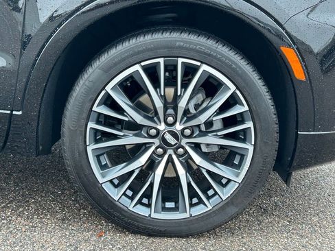 Used 2025 Cadillac XT4 Sport w/ Cold Weather Package image 37