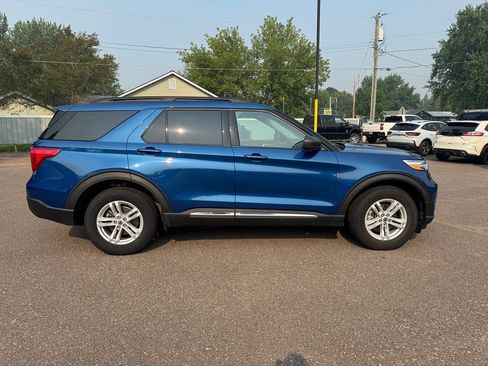 Certified 2021 Ford Explorer XLT w/ Equipment Group 202A AWD/4WD image 8