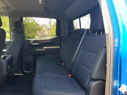 Used 2022 Chevrolet Silverado 1500 RST AWD/4WD image 10
