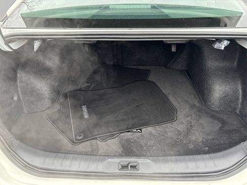 Used 2025 Nissan Altima 2.5 S FWD image 11