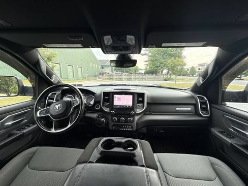 Used 2022 RAM 1500 Big Horn AWD/4WD image 14