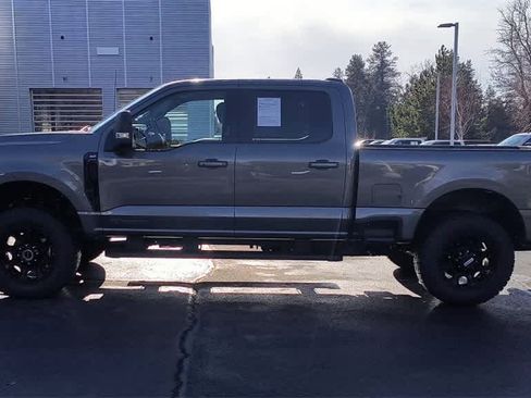 Used 2024 Ford F250 XLT w/ Black Appearance Package image 5