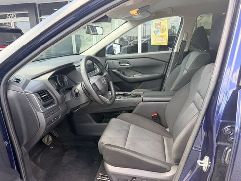 Used 2025 Nissan Rogue SV AWD/4WD image 11
