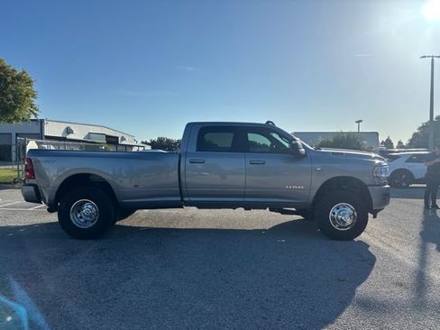 Used 2024 RAM 3500 Big Horn w/ Sport Appearance Package AWD/4WD image 4