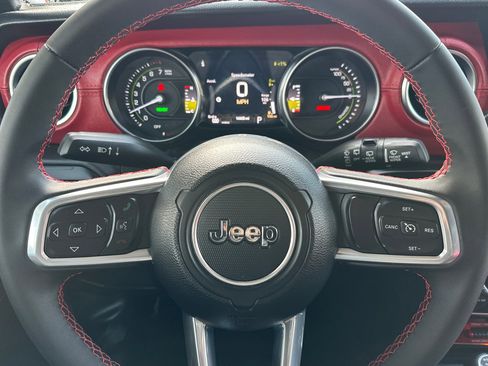 Used 2023 Jeep Wrangler Unlimited Rubicon 4xe image 22