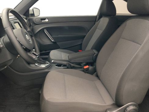 Used 2019 Volkswagen Beetle 2.0T S FWD image 17