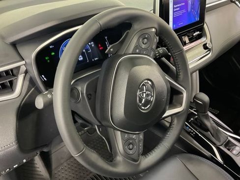 Used 2025 Toyota Corolla Cross AWD Hybrid w/ Convenience Package image 29
