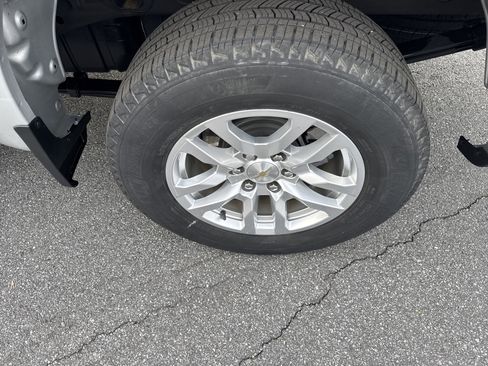 Used 2022 Chevrolet Silverado 1500 LT image 24