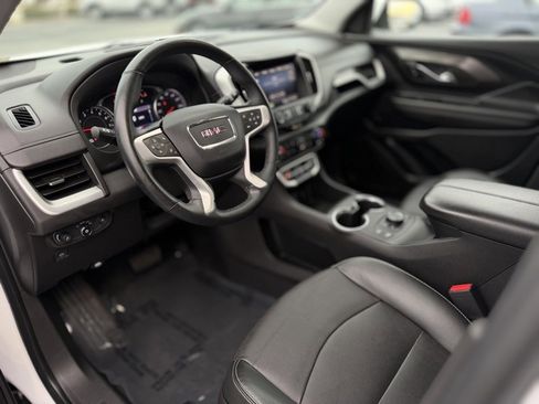 Used 2023 GMC Terrain SLT image 19