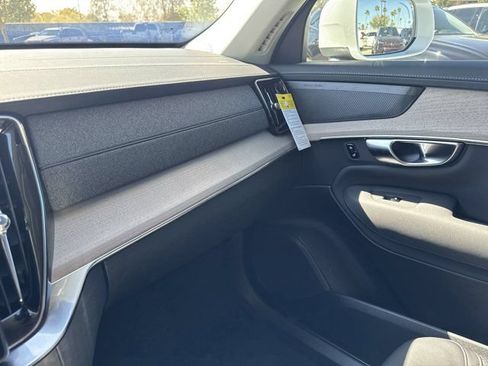 Used 2025 Volvo XC90 B6 Plus w/ Protection Package Premier AWD/4WD image 28