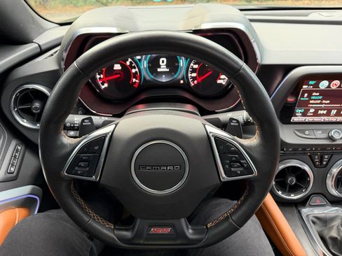 Used 2018 Chevrolet Camaro SS image 30