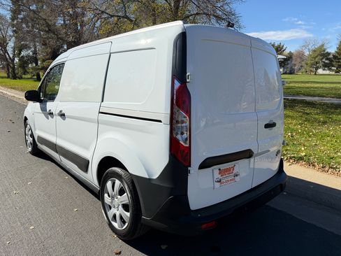 Used 2022 Ford Transit Connect XL image 3