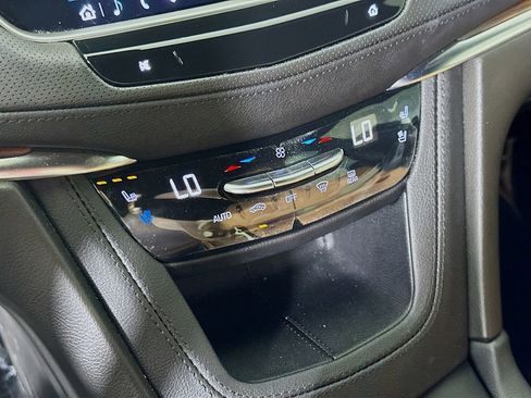 Used 2022 Cadillac XT5 Premium Luxury image 27