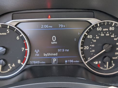 Used 2024 Nissan Altima 2.5 SV FWD image 27