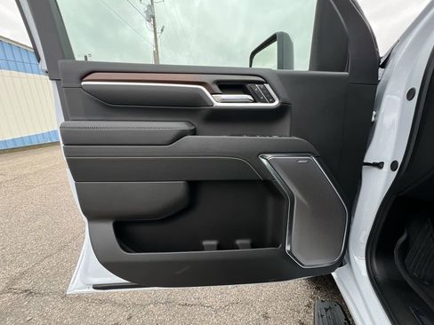 New 2026 GMC Sierra 3500 Denali w/ Denali Reserve Package image 23