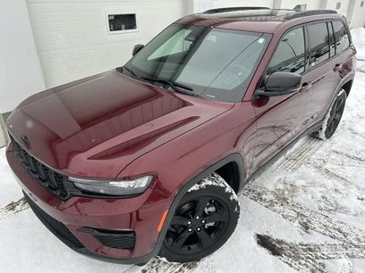 Certified 2025 Jeep Grand Cherokee Limited w/ Black Appearance Package