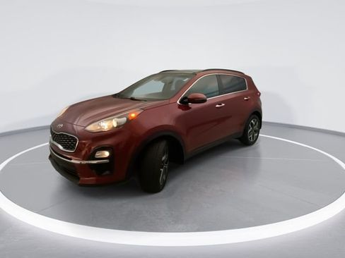 Used 2021 Kia Sportage EX w/ EX Technology Package FWD image 2
