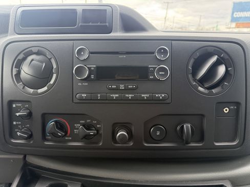 Used 2011 Ford E-350 and Econoline 350 XLT image 29