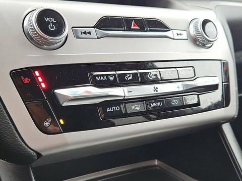 Used 2023 Ford Explorer XLT w/ Equipment Group 202A image 43