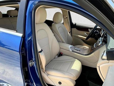 Used 2023 Mercedes-Benz GLC 300 4MATIC Coupe image 9