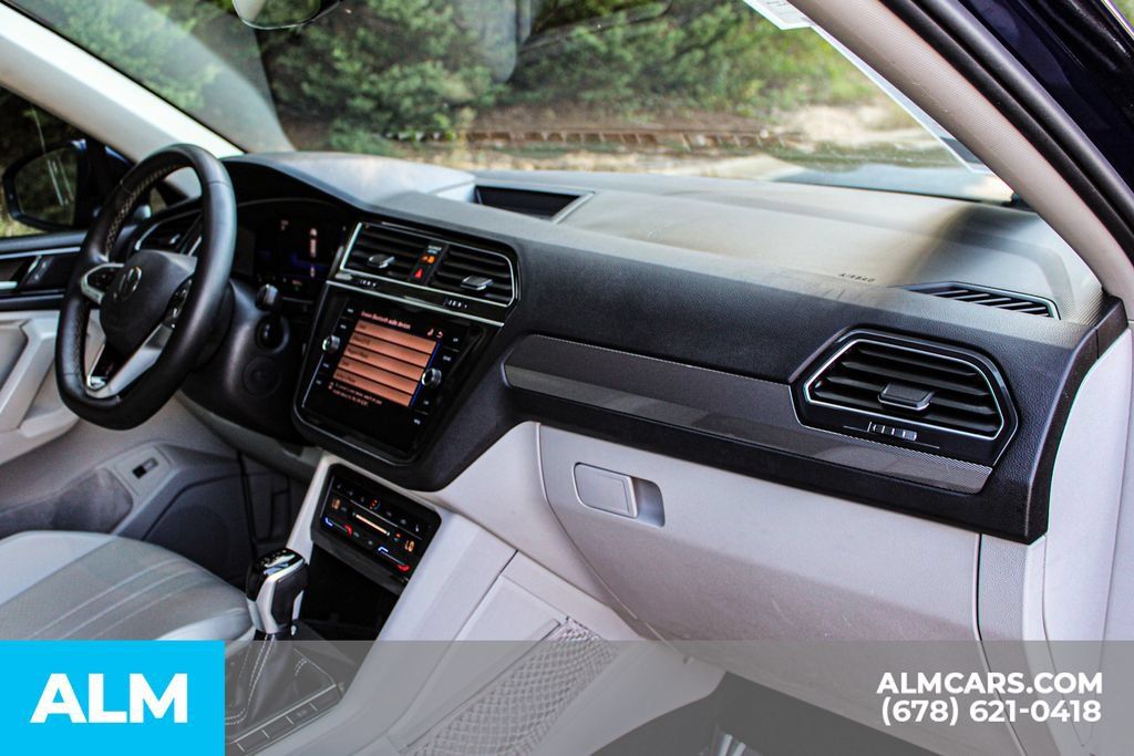 Used 2022 Volkswagen Tiguan SE FWD image 23