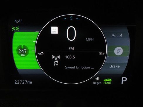 Used 2023 Chevrolet Bolt EUV Premier w/ Sun & Sound Package image 19