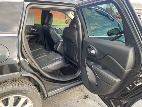 Used 2015 Jeep Cherokee Limited w/ Luxury Group image 17