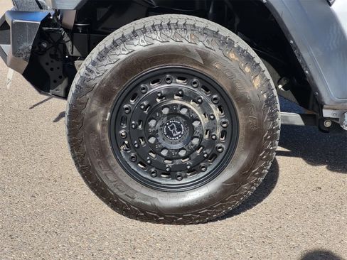 Used 2020 Jeep Gladiator Sport w/ Quick Order Package 24S image 7