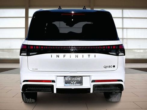 Used 2026 INFINITI QX80 Autograph w/ Premium Cargo Package image 4