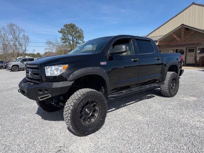 Used 2012 Toyota Tundra 4x4 CrewMax w/ SR5 Pkg