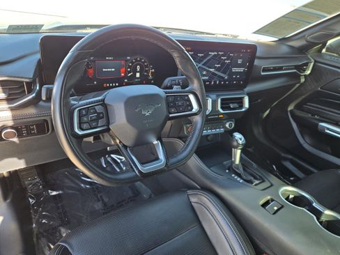 Used 2025 Ford Mustang GT Premium image 8