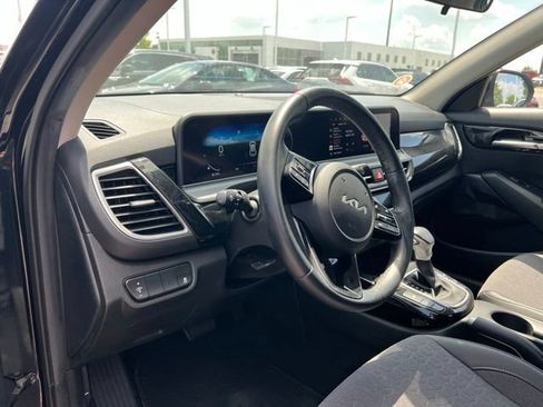Certified 2024 Kia Seltos X-Line AWD/4WD image 10