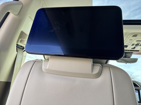 Used 2021 GMC Yukon XL Denali w/ Denali Premium Package image 31