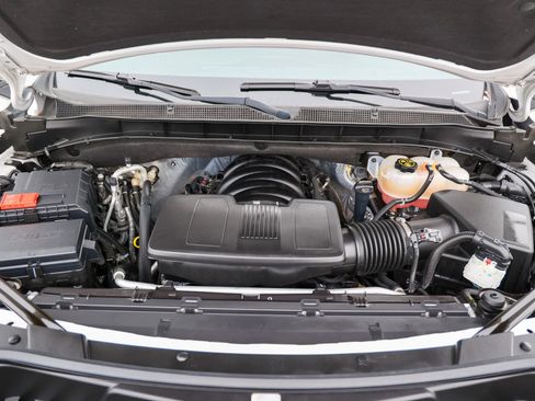 Used 2024 Chevrolet Tahoe RST w/ Sport Performance Package image 15