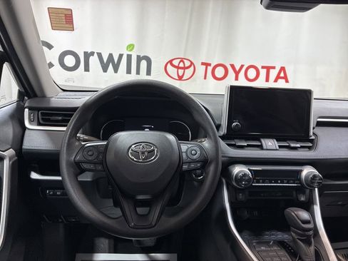 Used 2025 Toyota RAV4 XLE AWD/4WD image 21