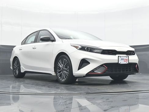 Used 2023 Kia Forte GT-Line image 33