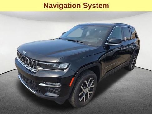 Used 2024 Jeep Grand Cherokee Limited AWD/4WD image 4